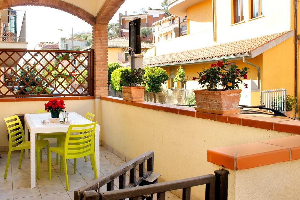 Residence Teclini Кастильоне-делла-Пеская Экстерьер фото