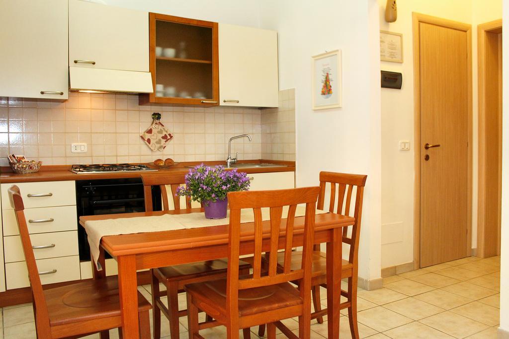 Residence Teclini Кастильоне-делла-Пеская Экстерьер фото